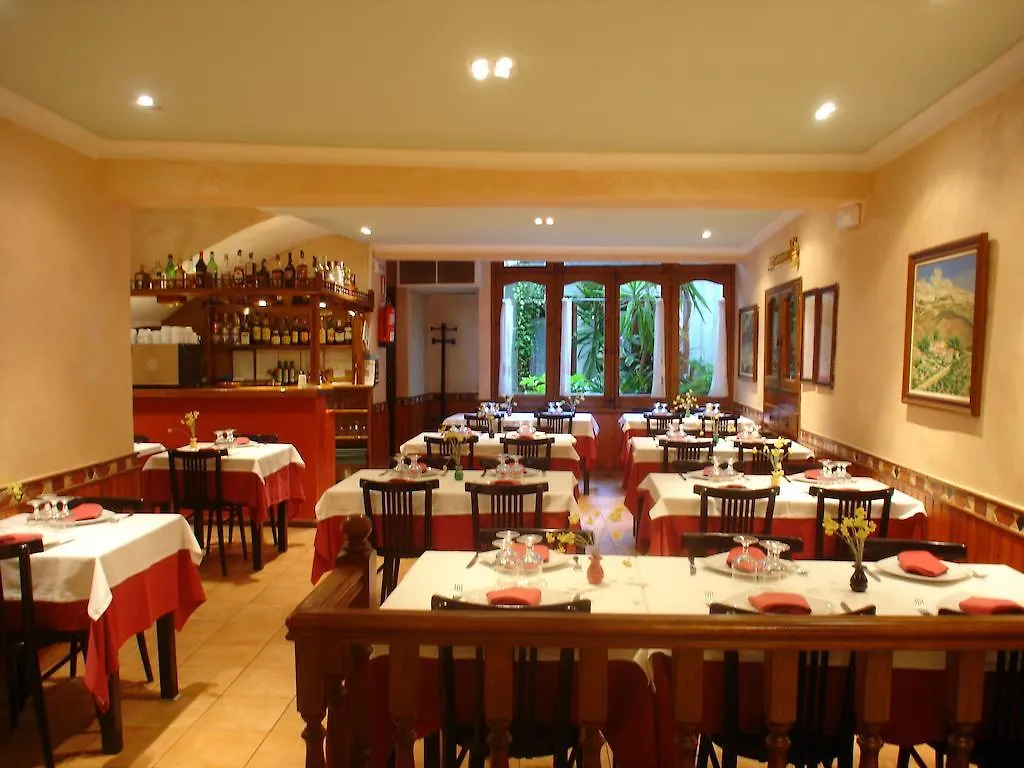 Hostal Populetus Poboleda 0*,